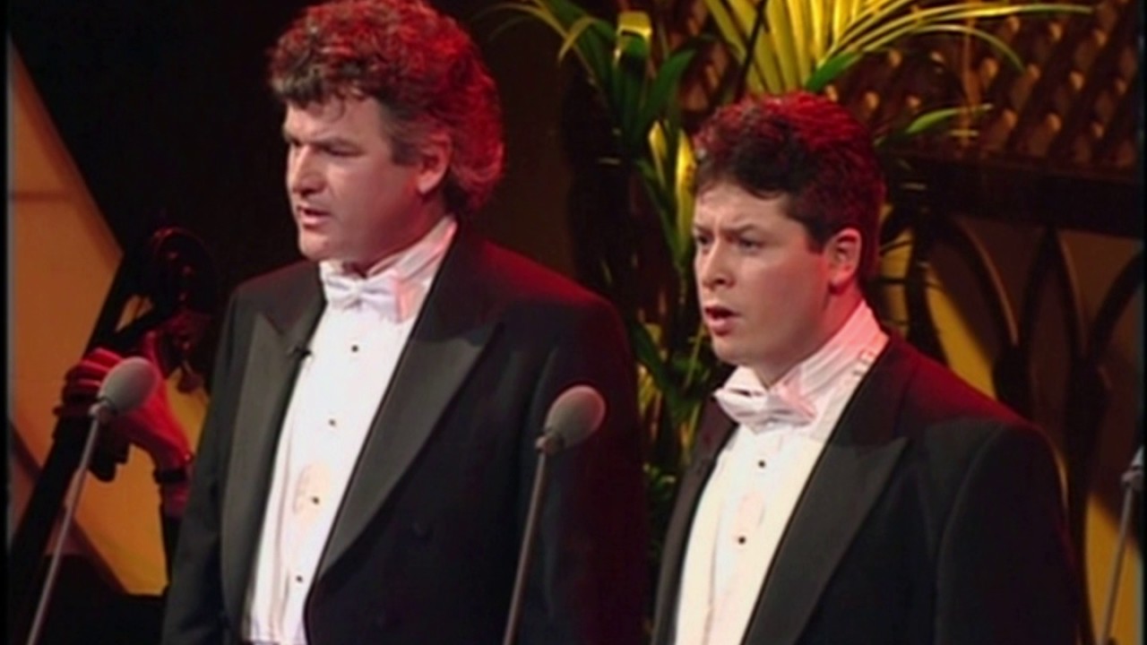 The Irish Tenors- Only Our Rivers Run Free (LIVE)