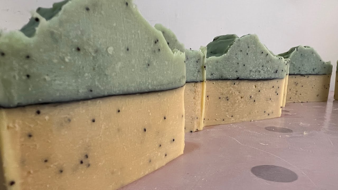 Savon au citron et graines de pavot (avec acide citrique) - صابون بالليمون