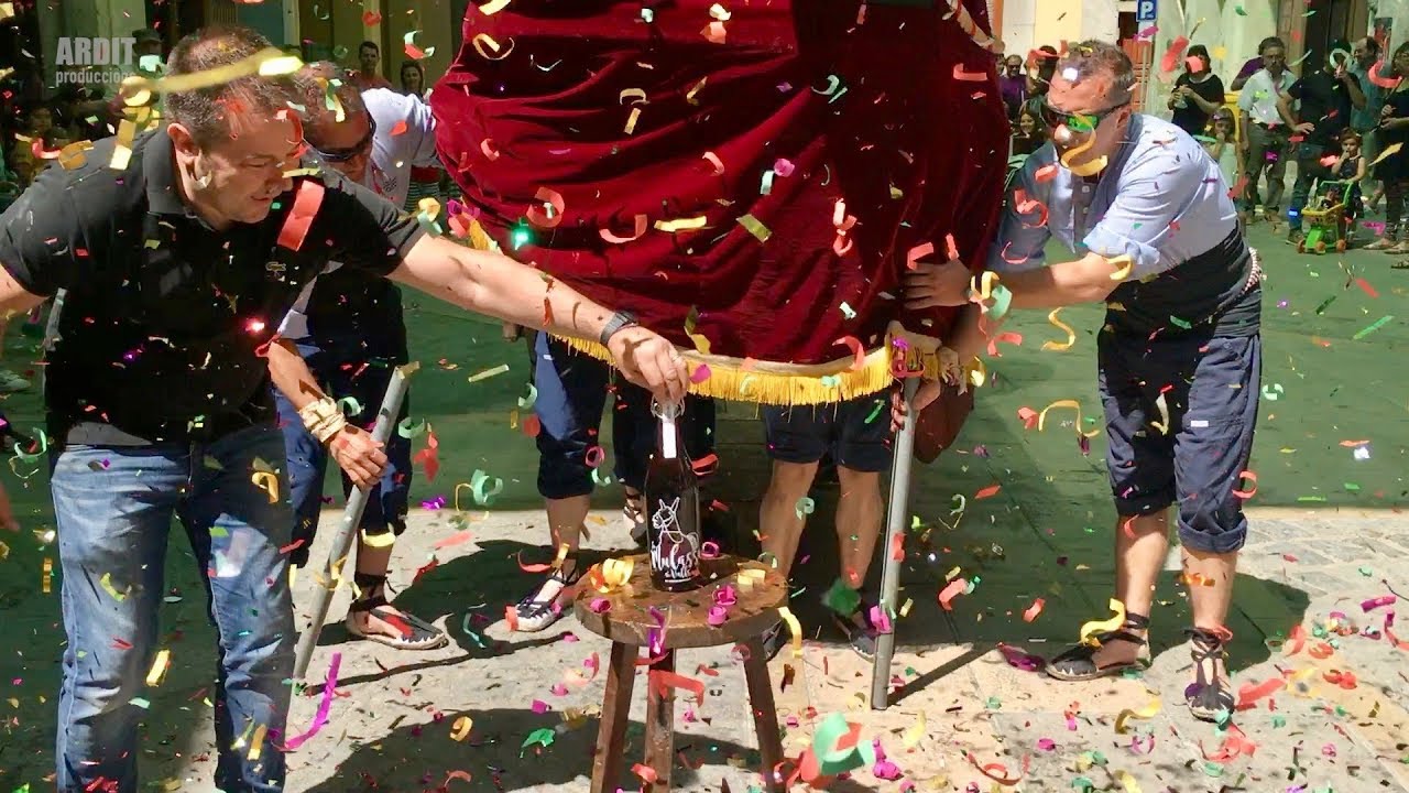 Presentació de l'ampolla de Vermut dedicada a la MULASSA de Valls