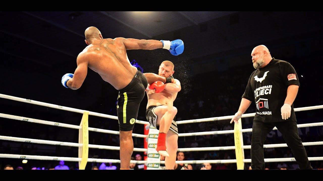 Cătălin Moroșanu, ultimul meci din carieră în București vs Freddy Kemayo