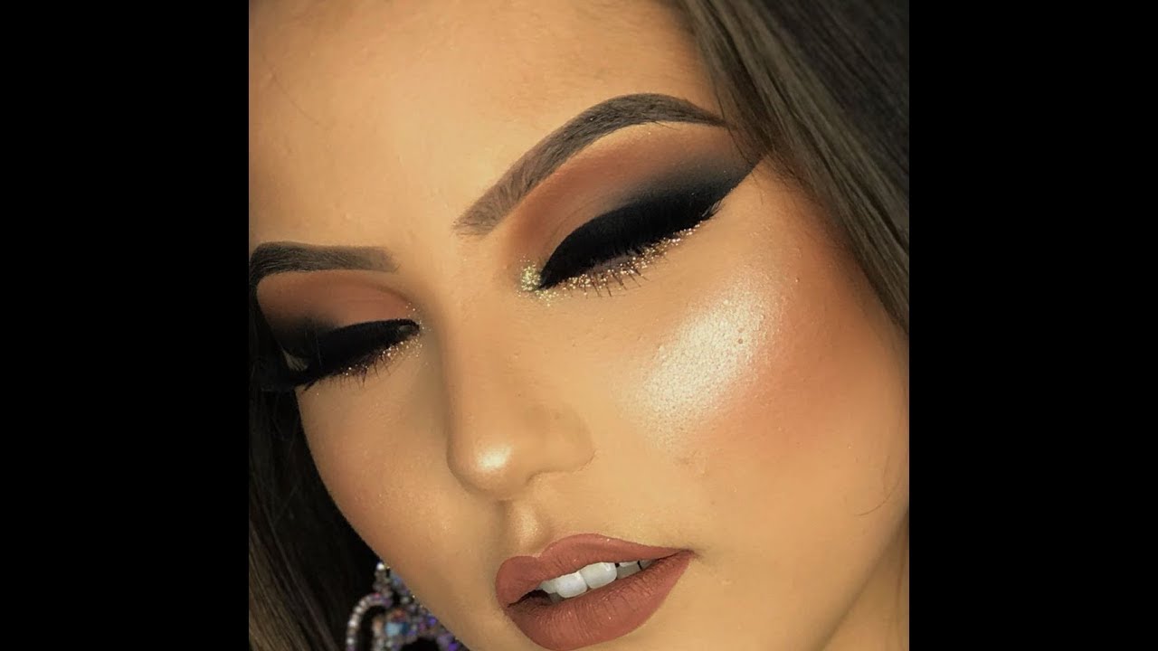 Maquiando Cliente #12 Delineado Esfumado inspirado na Kamilla Teixeira por Cleia Liller