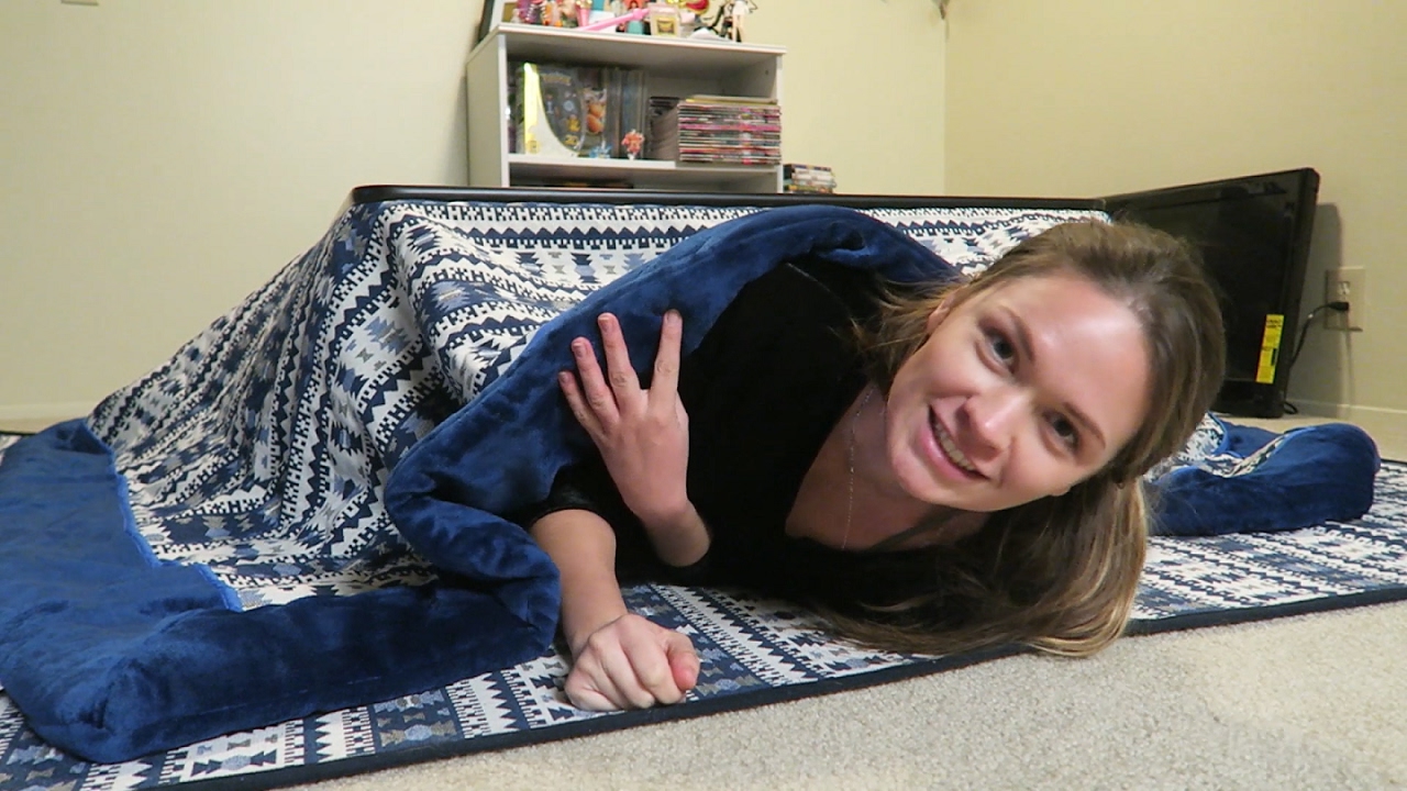 Slice of Life cozy WEEB cocoon! Kotatsu futon unboxing setup & mini shopping haul!