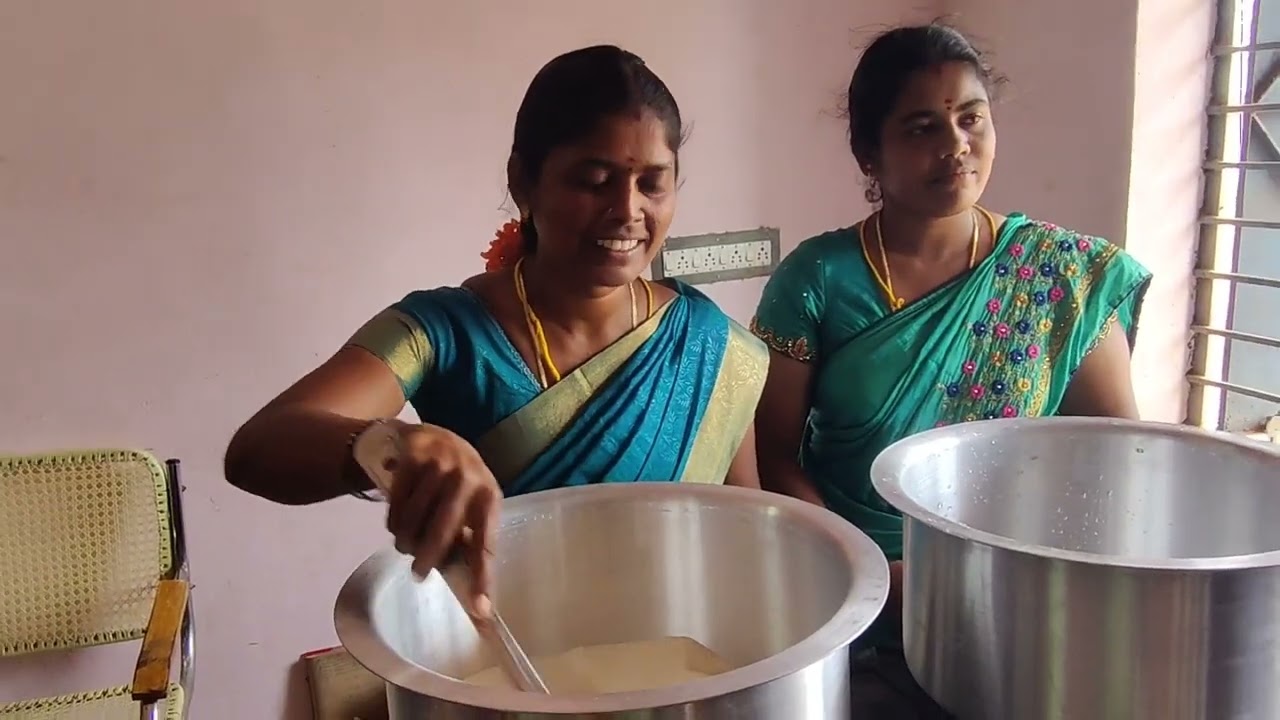 ஆலங்குளத்தில் காலை உணவு வழங்கும் திட்டம் சமையலர்களுக்கு சமையல் பயிற்சி