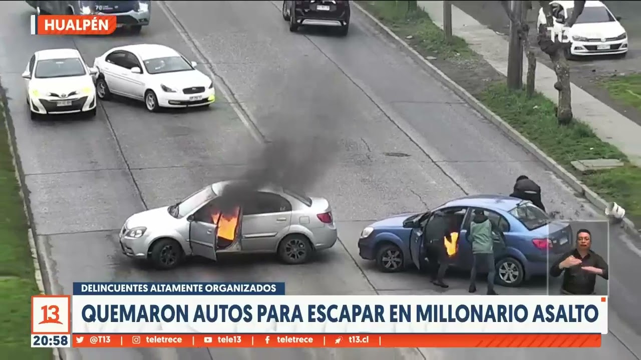 Delincuentes organizados queman autos para escapar tras millonario asalto