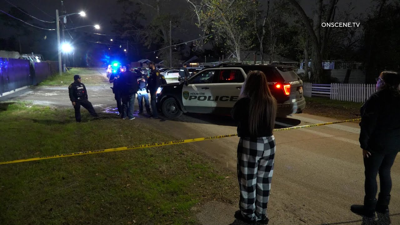 4 People Shot, 2 Killed In Houston Neighborhood