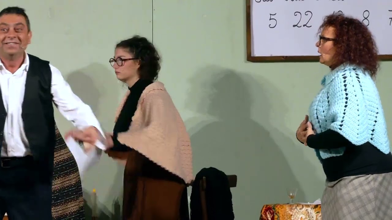 CINCU FIMMINI E UN TARI'