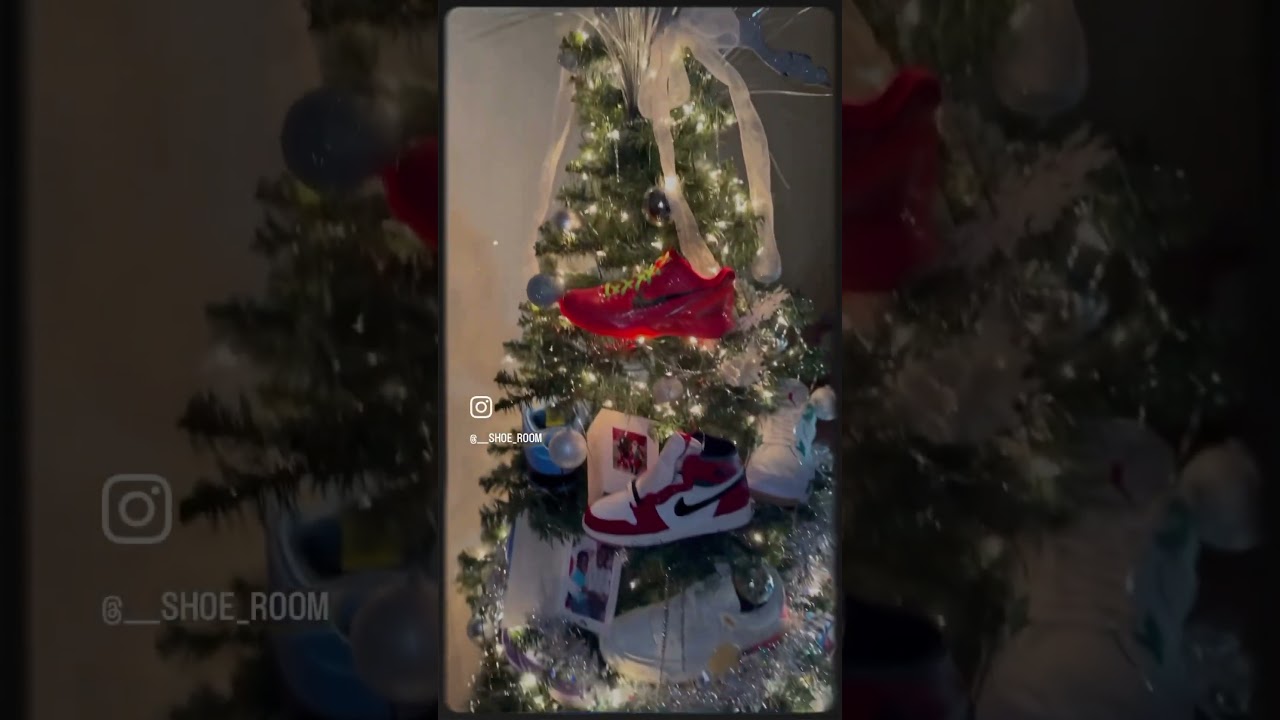 Merry Christmas/ kicks-mas 🎁 #sneakers #nikeshoes #shoes #shoeslover #complexkicks #explorepage