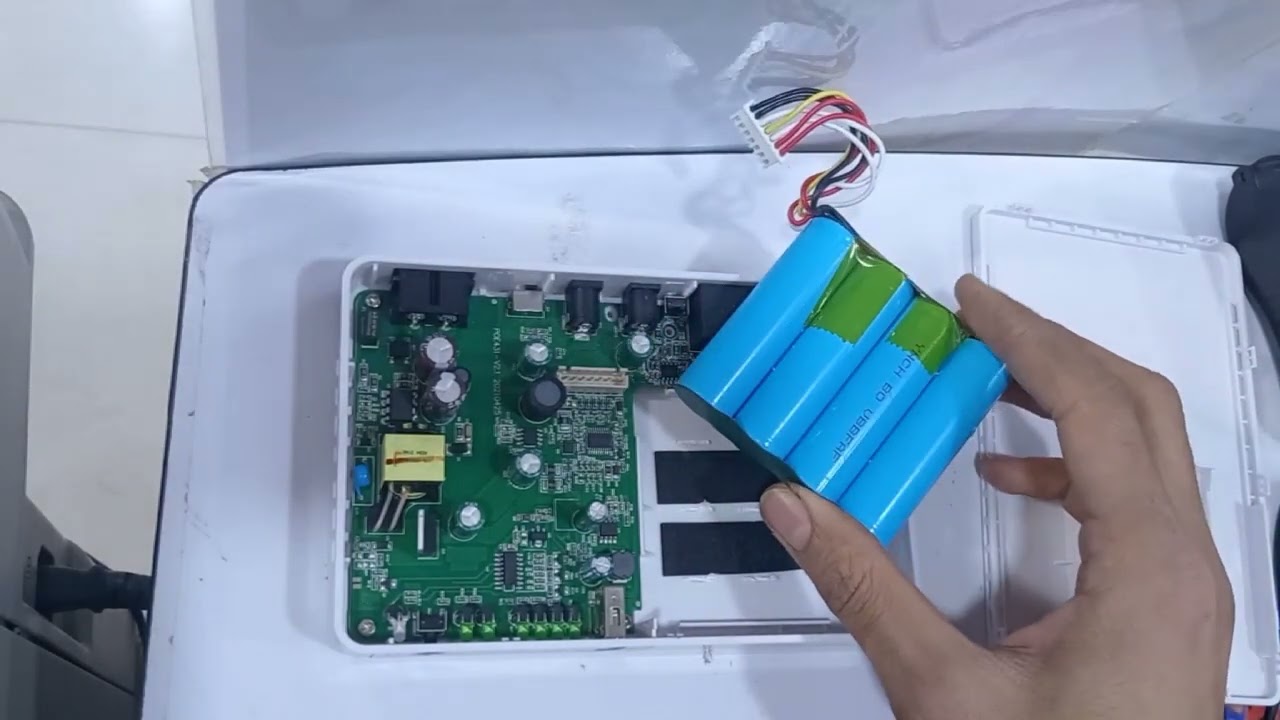 طريقة تغيير بطارية يو بي اس راوتر