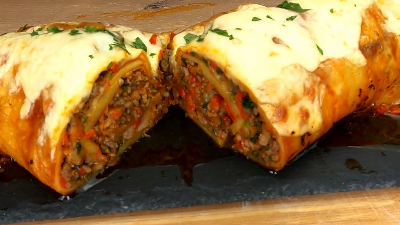 Potato Roll with Mince and Cheese