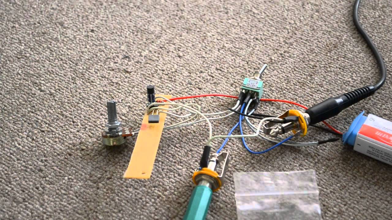 Pedal de Fuzz de solo 5 componentes: prueba de manejo con 9 transistores.
