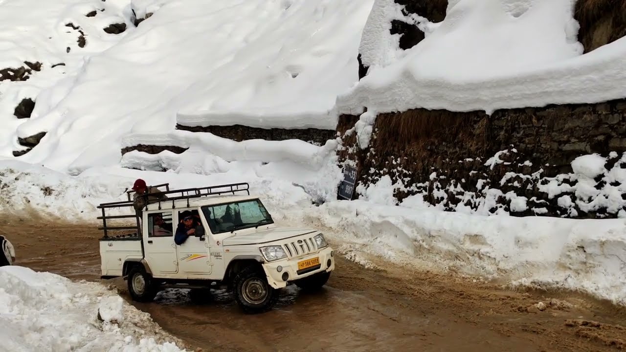 Ye Point Sbse Khatnark Hai || Thar , Gurkha ,Gypsy  Everyone  Sliding On Black Ice.