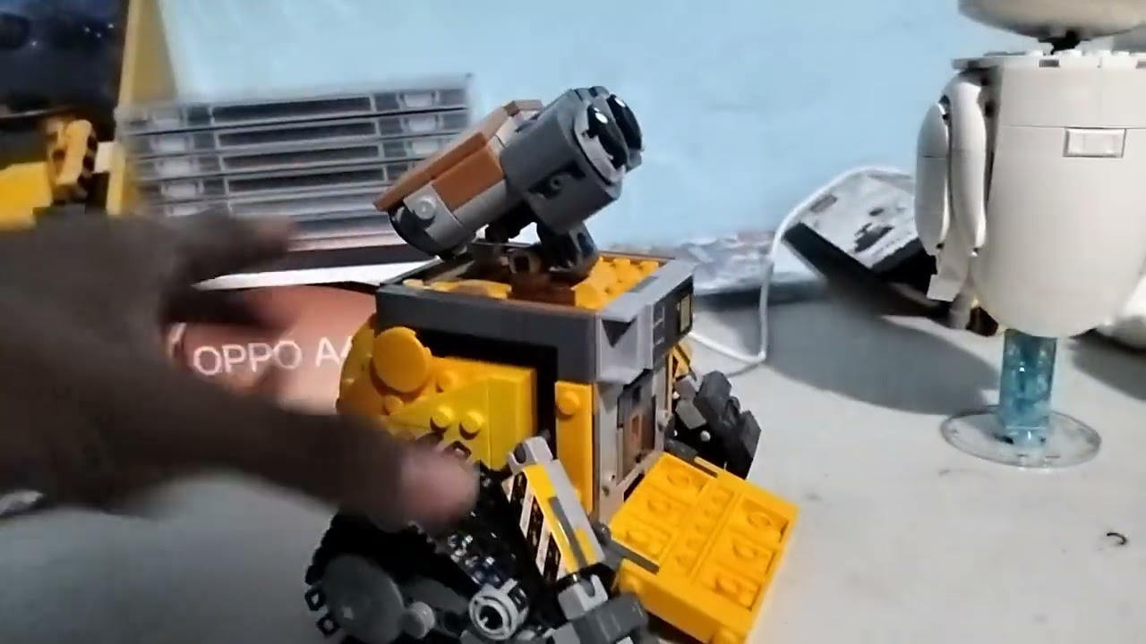 Wall-E,Eva y Mo Lego