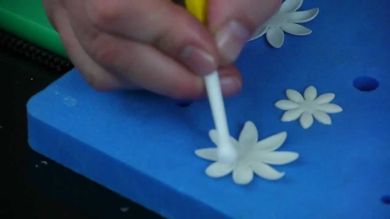 Как сделать сахарную ромашку
