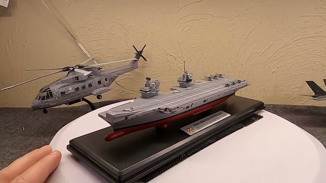 New Corgi HMS Prince of Wales Queen Elizabeth-Class Aircraft Carrier 1:1250 Scale Diecast Model