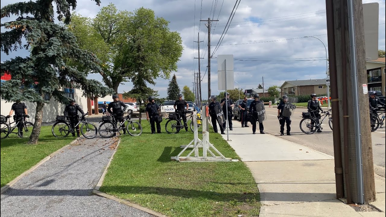 *EXTREMELY RARE UNITS/RIOT* 40+ Edmonton Police Cars on scene at Riot