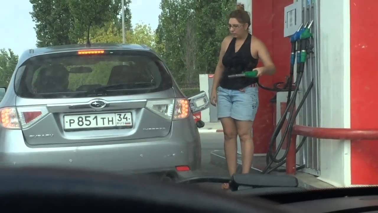 Orosz n&ouml;k &eacute;s a tankol&aacute;s :D