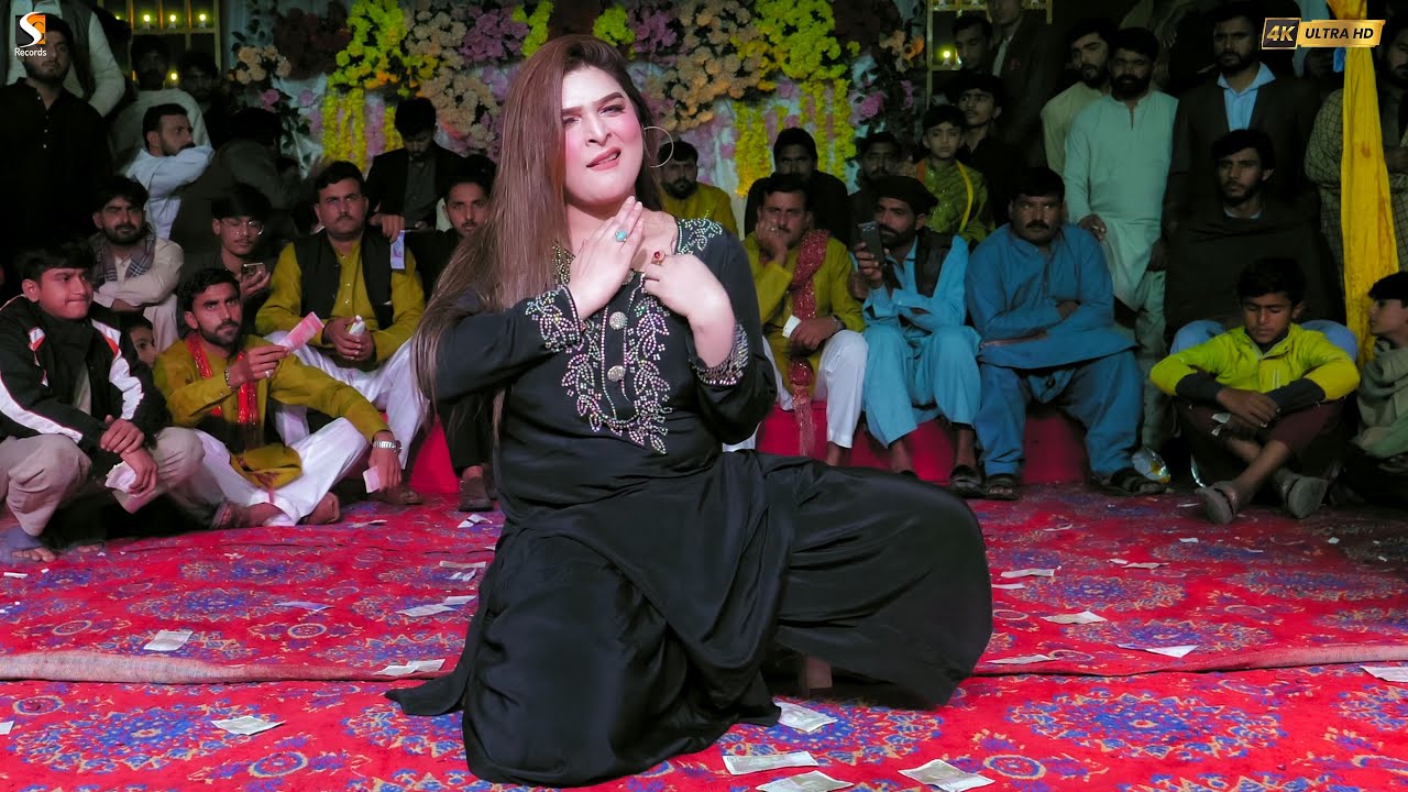 BARI BHERI HONDI MARDA DI ZAAT, CHAHAT BALOCH HOT MUJRA DANCE PERFORMANCE, SGRECORDS 2024