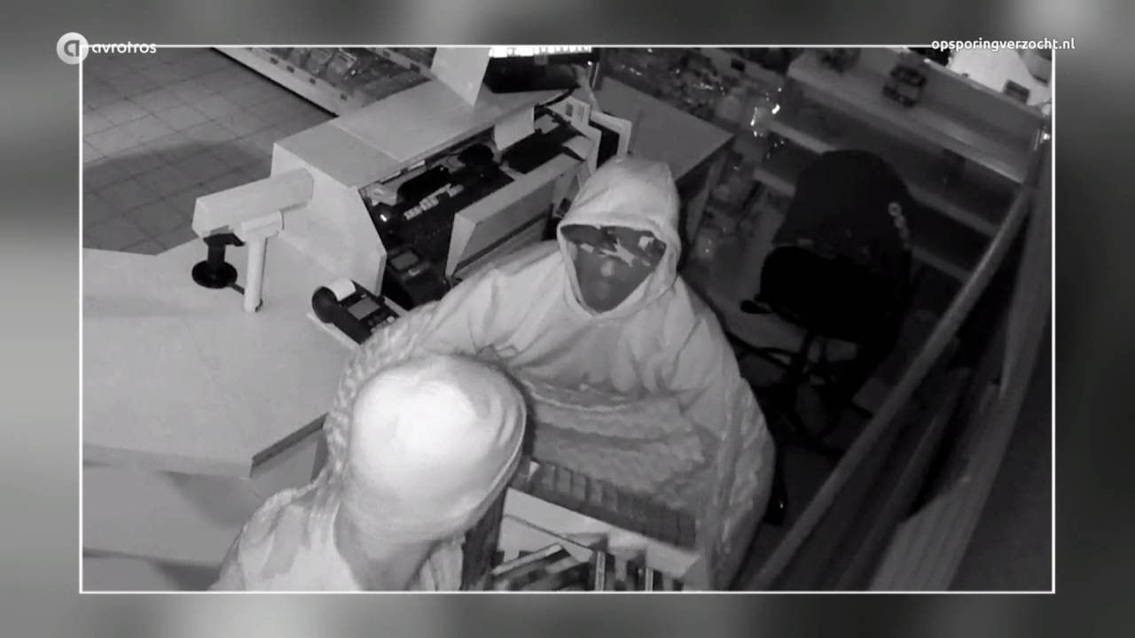 Deurne: Inbraak bij Esso tankstation aan de Leembaan