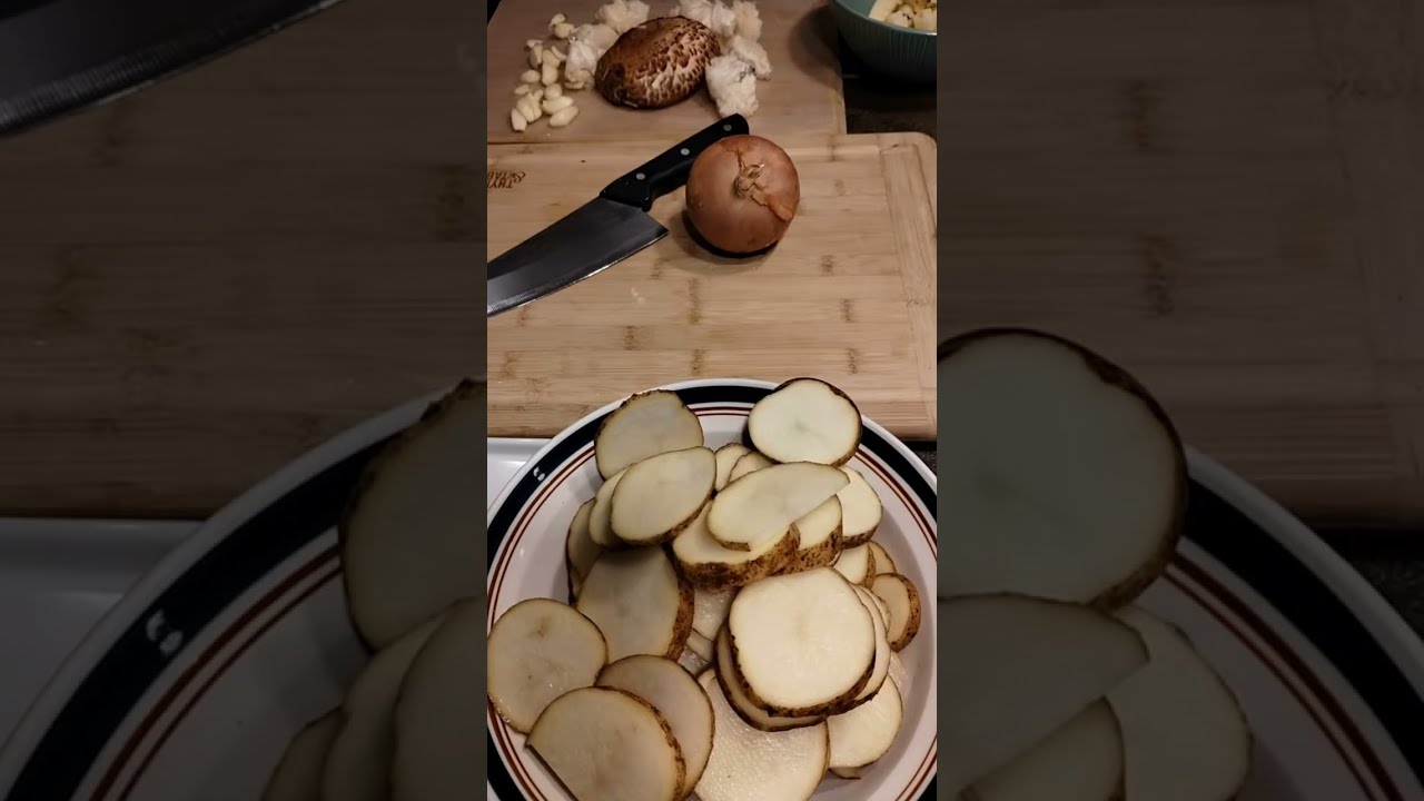 Scalloped Potatoes with Cheese - Deep Dish