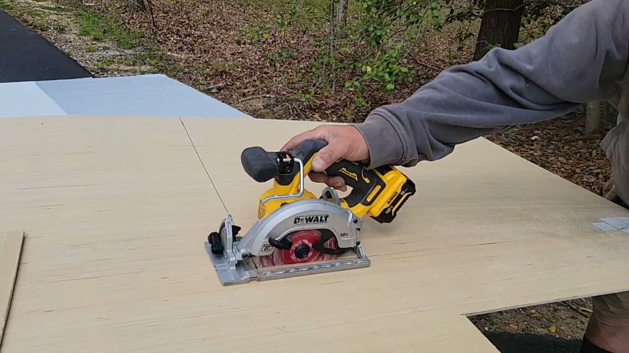 Dewalt DCS512 12v Extreme Circular saw and @DiabloTools 5 1/2