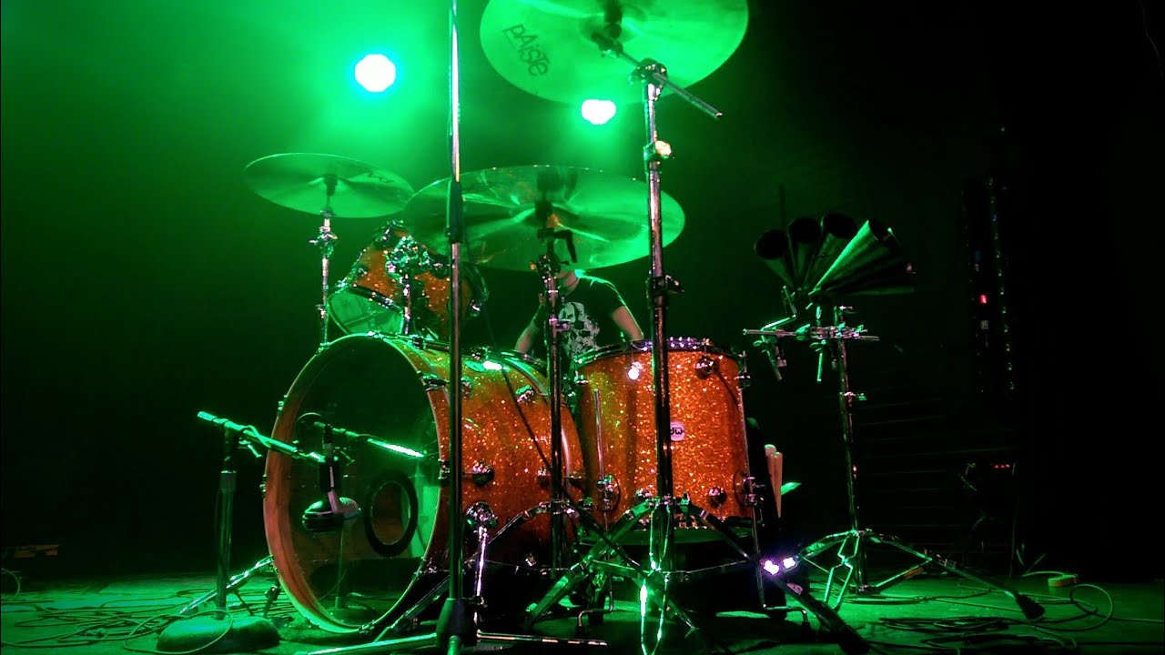 Coady Willis drummin' up some Big Business - Live in Vancouver