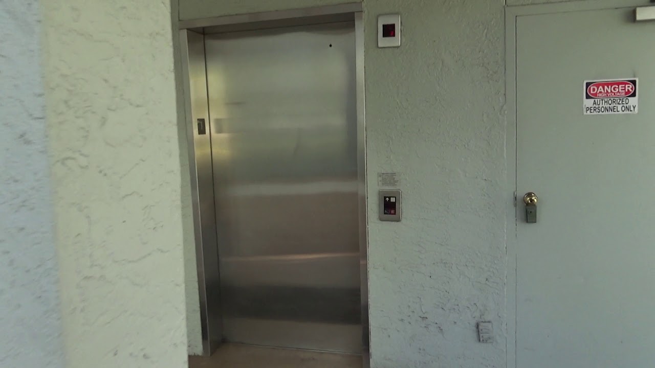 EPIC MOTOR! Otis Series 1 Hydraulic Elevator at Sawgrass Marriott Villas in Ponte Vedra Beach, FL