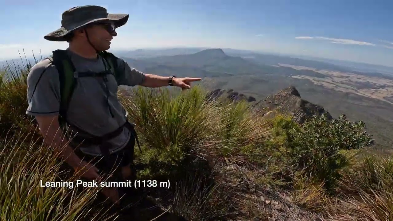 Short Leaning Ridge, Mt Barney -- September 2023