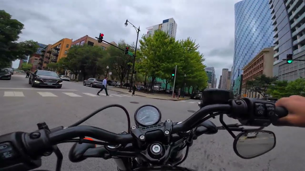 4K POV Downtown Chicago Motorcycle Ride 🇺🇸 | Harley-Davidson City Tour (Michigan Avenue, Riverwalk)
