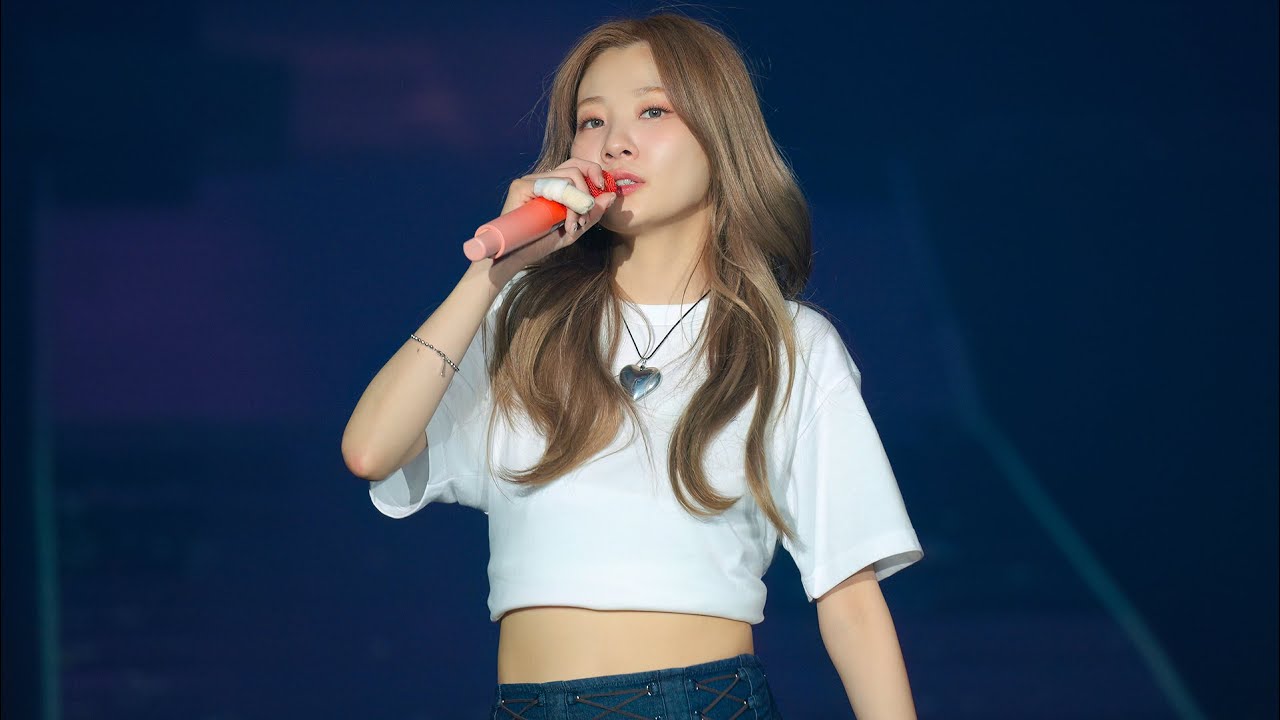 230430 볼빨간사춘기 사랑.zip 단독콘서트 앵콜 직캠 Full ver. BOL4 Encore fancam by Jinoo