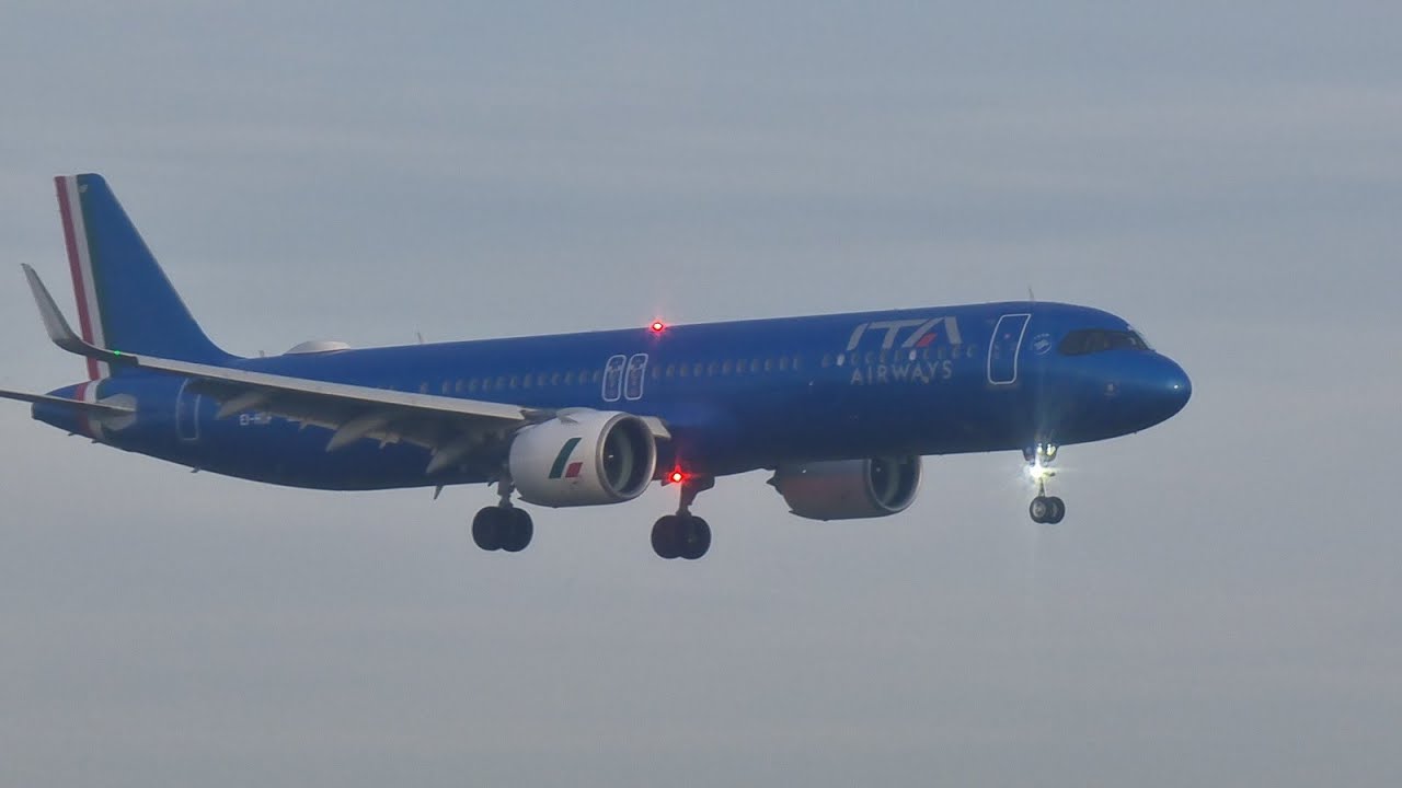 34 minutes of Planespotting at Liverpool John Lennon Airport ✈️
