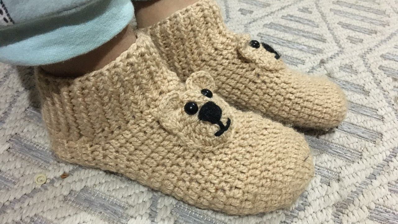 Media o pantufla a crochet de osito para niño  paso a paso ( slippers to crochet)🧸(Teddy to crochet)