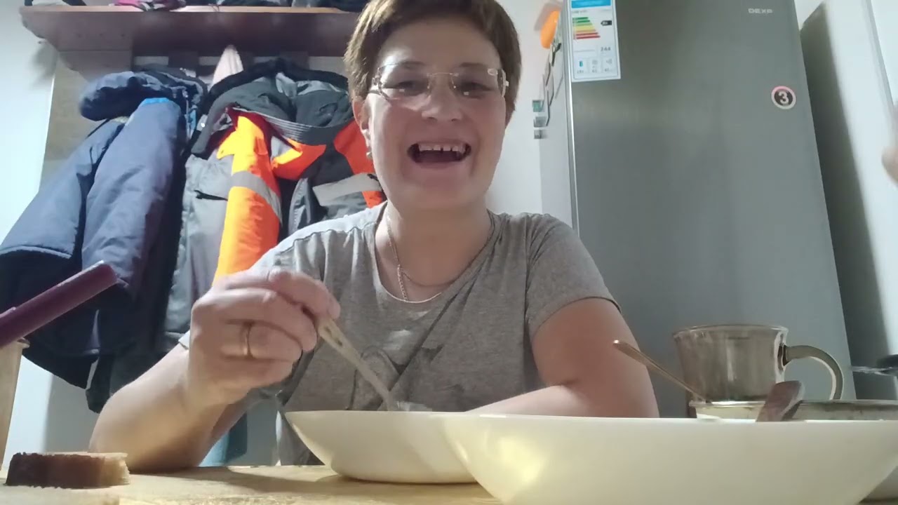 Мукбанг/ Тушёная картофель с грибами. 
