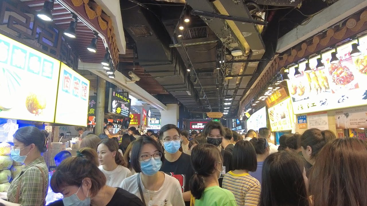 深圳东门步行街 美食城人山人海