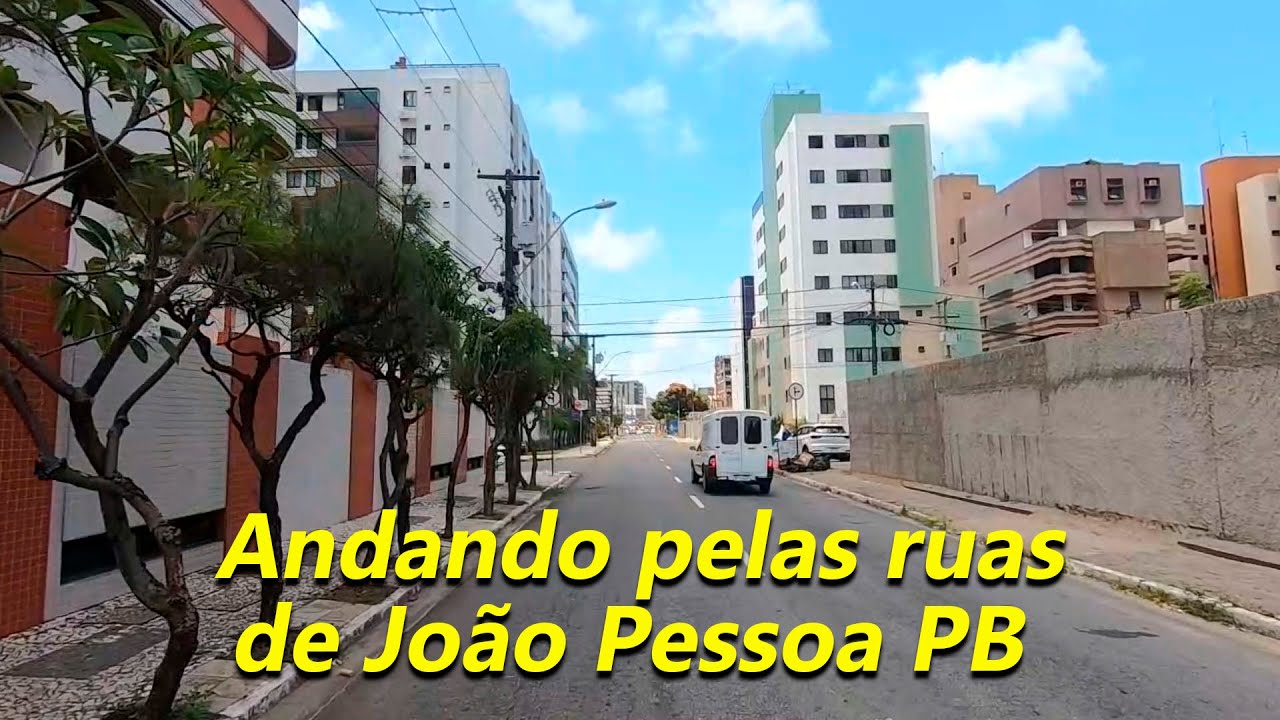 Andando  pelas ruas de João Pessoa PB