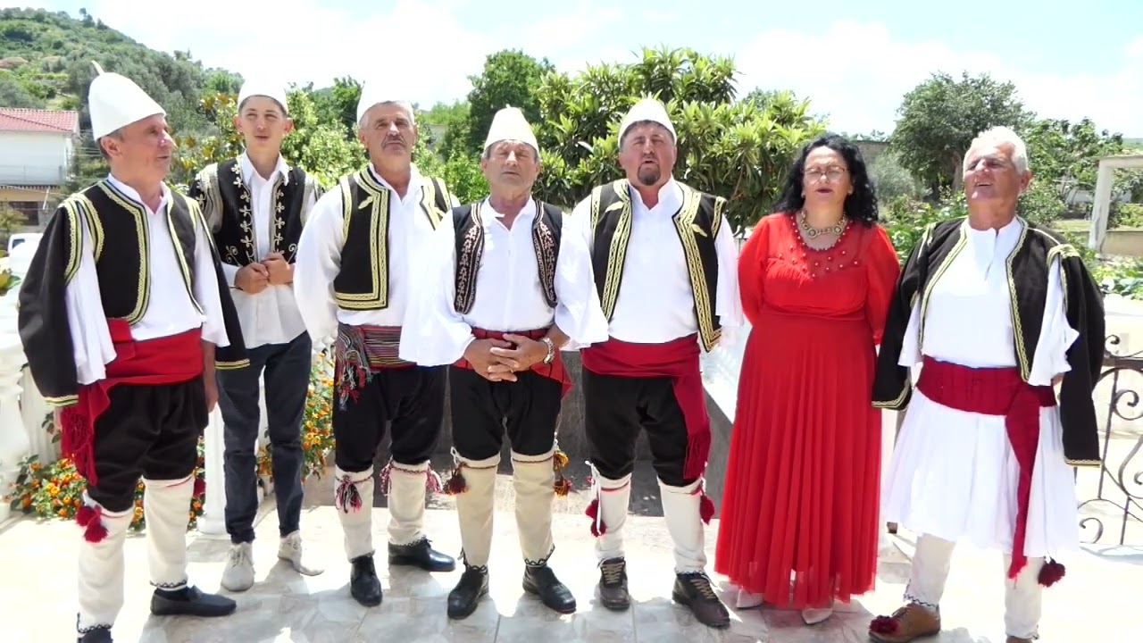 GRUPI POLIFONIK RROMES VLORE-ERDHI VERA SI NGA HERA