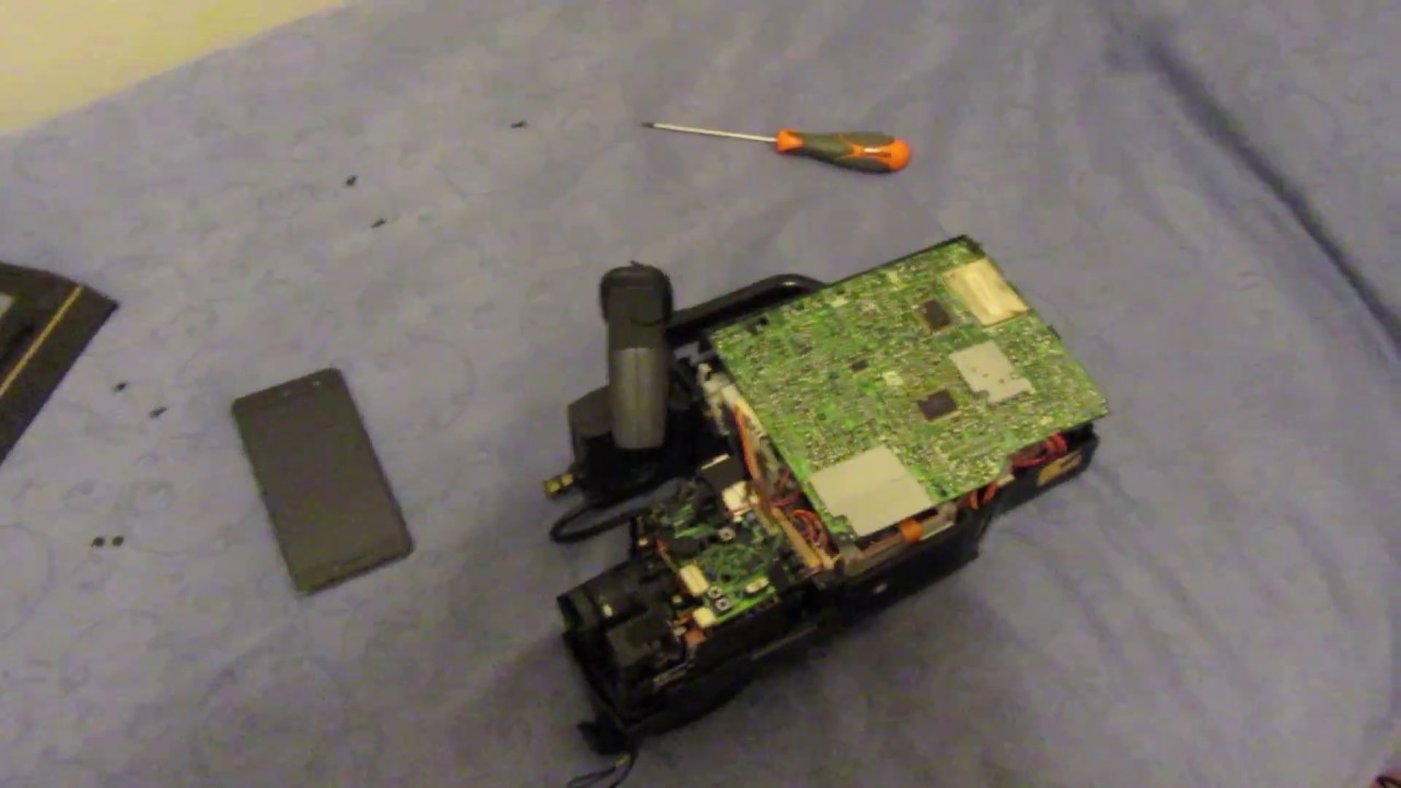 Riparazione videocamera VHS Hitachi VM-600E