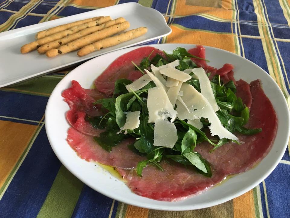Carpaccio di Manzo Rucola e Grana