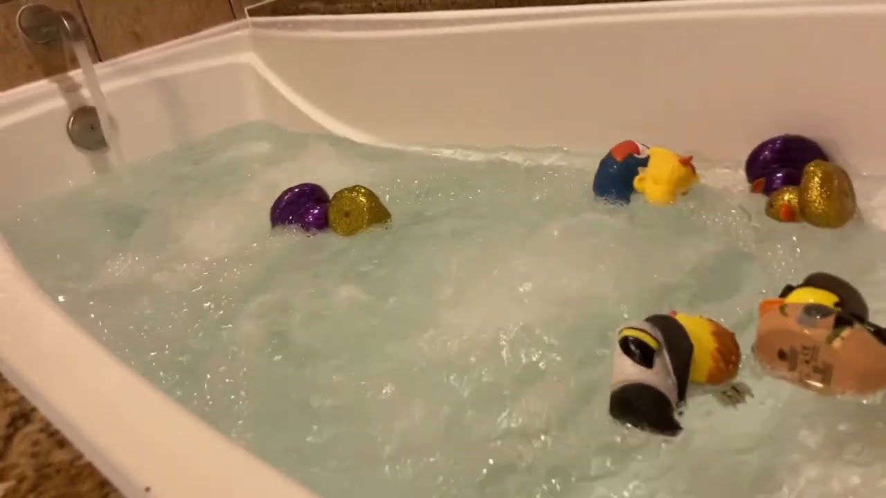 Bathtub Filling ASMR // Ducks in a Whirlpool 10 Hour Loop