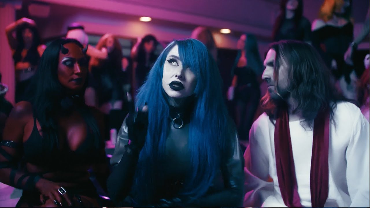 Stitched Up Heart &ndash; GLITCH B*TCH (feat. Conquer Divide) [Official Music Video]