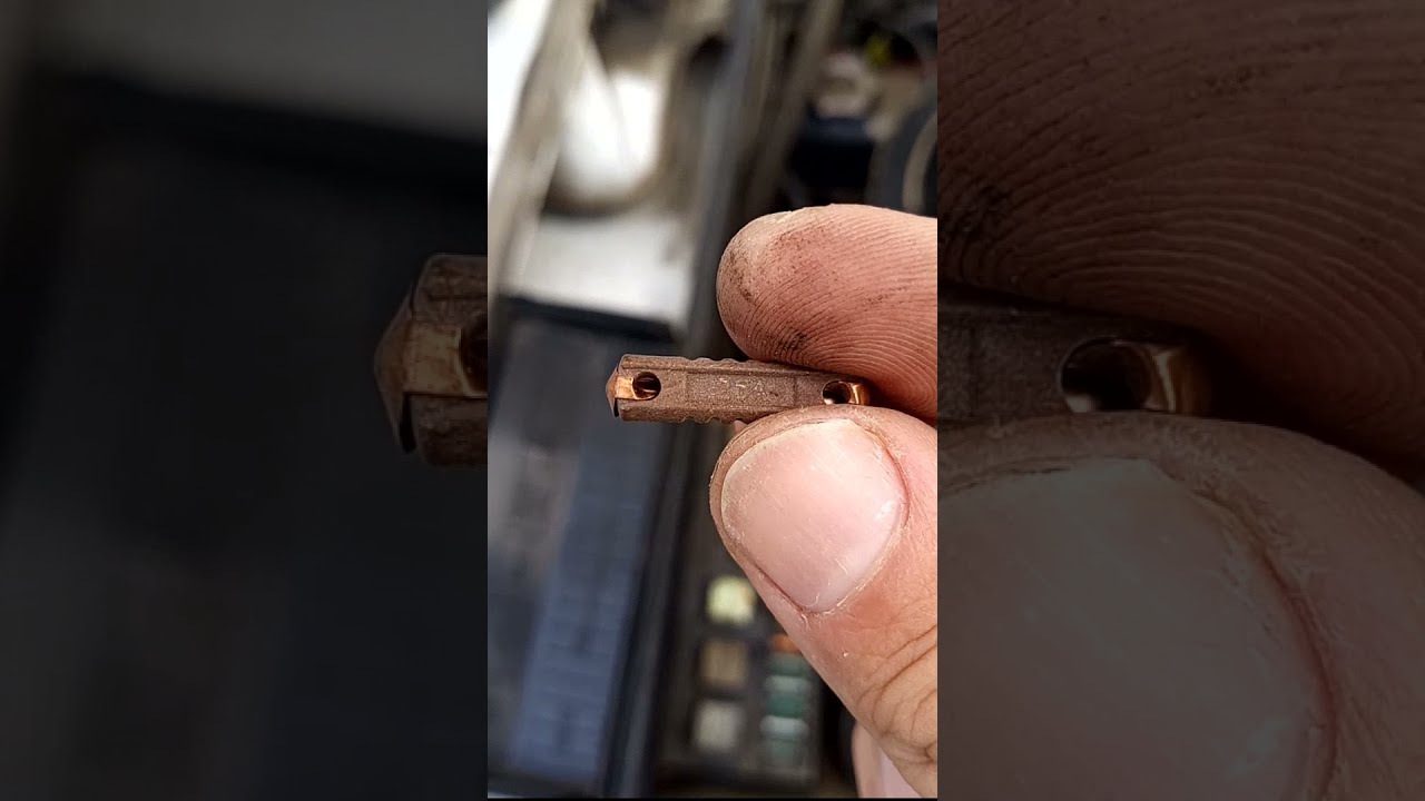 شرح علبة الفيوزات 💈لادا Explanation of the components and location of the car fuse box for Lada 2107