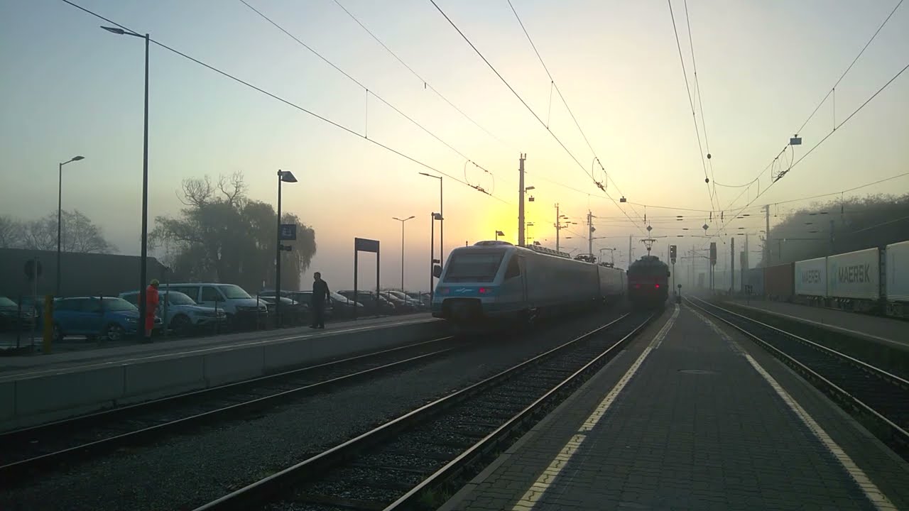 SŽ 310 fährt in Spielfeld-Straß ein | 28.10.2022
