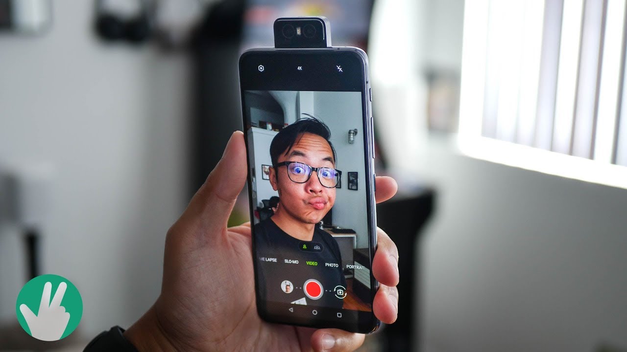 ASUS Zenfone 6 Review: Flippin' fun!