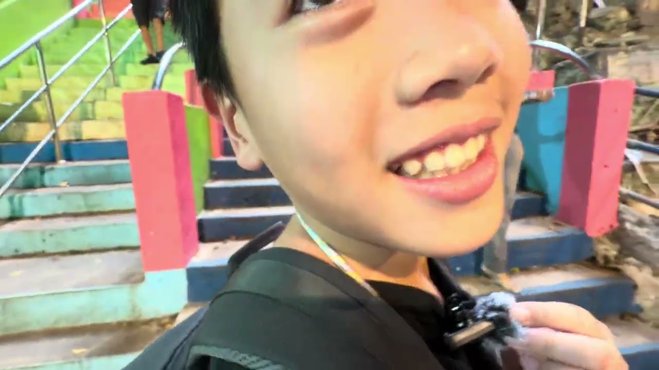 姐弟三人去旅行-馬來西亞5天4夜-黑風洞I