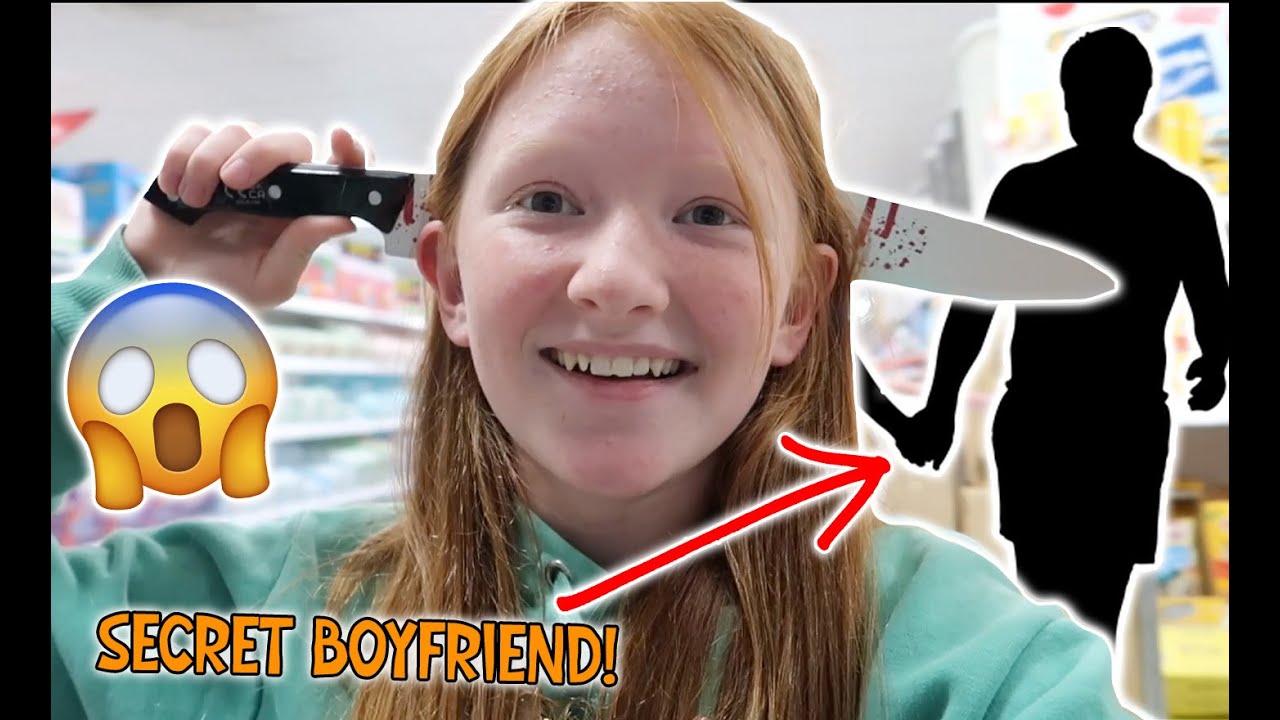 HALLOWEEN SHOPPING WITH MY SECRET BOYFRIEND!