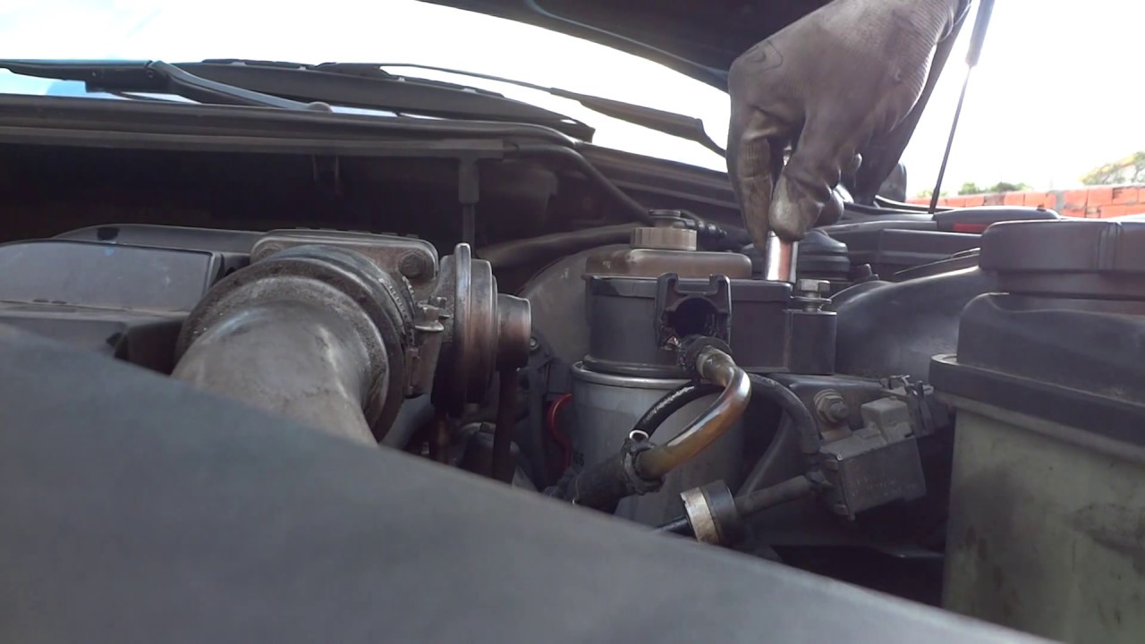 BMW E36 318TDS TROCAR Filtro de Combustivel- How to Change Diesel Filter