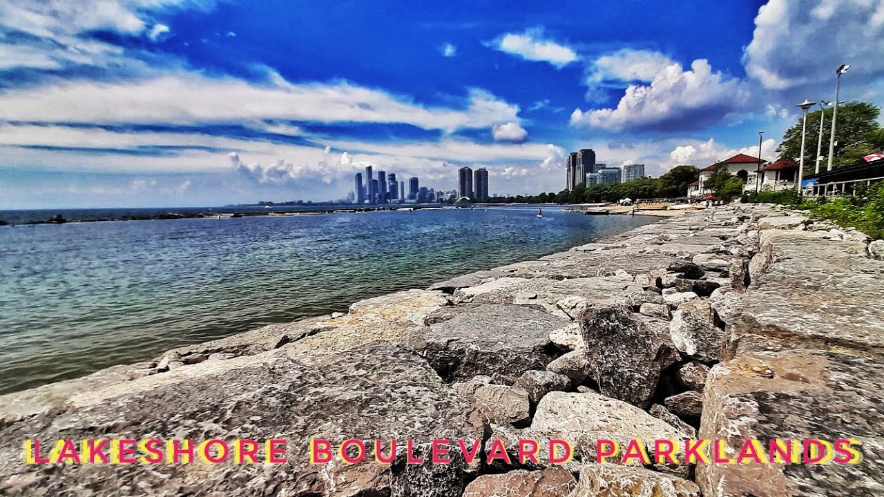 Toronto Waterfront - Lakeshore Boulevard Parklands - Sunnyside Beach - Humber Bay Shores - 20 Mins