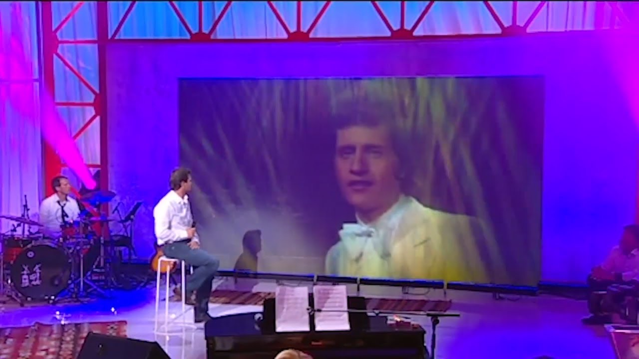 Duo virtuel de Joe Dassin et son fils Julien