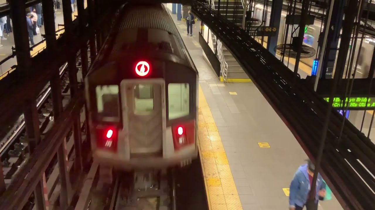 Three No. 4 trains, IRT Lexington Avenue Line, 14th Street-Union Square, 0742, Wednesday 25 May 2022