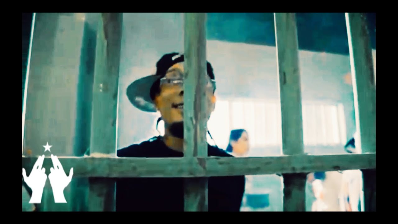 Rochy RD - UN BOBO | Video Oficial