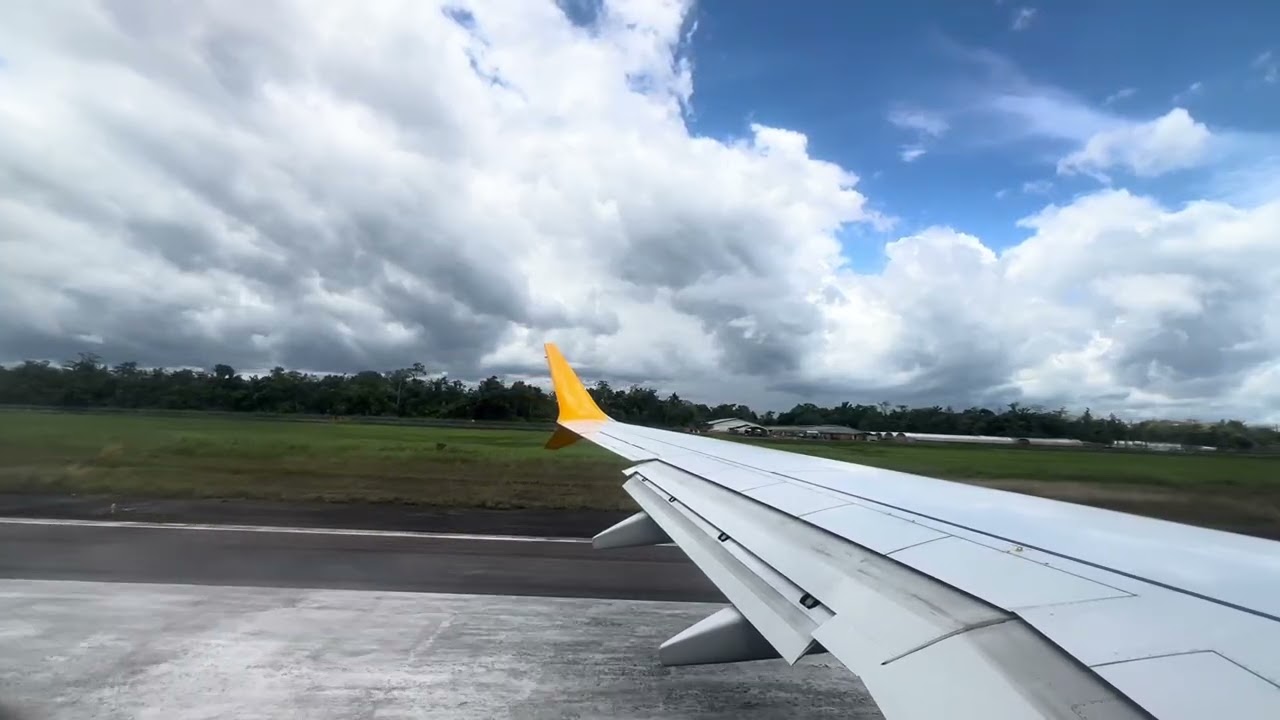 Boeing 737 MAX 8 Landing In Mozes Kilangin Airport #aviation #737max 